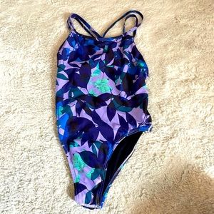 Jolyn onsie